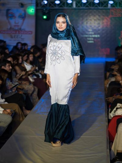 Adaa Bazaar Women’s Hijab – Elegant, Comfortable & Stylish Dress
